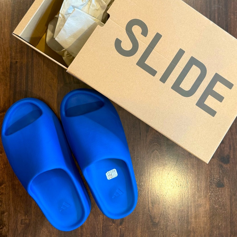 Yeezy Slide Azure Size 13 w/ Box – Excellent Condition
